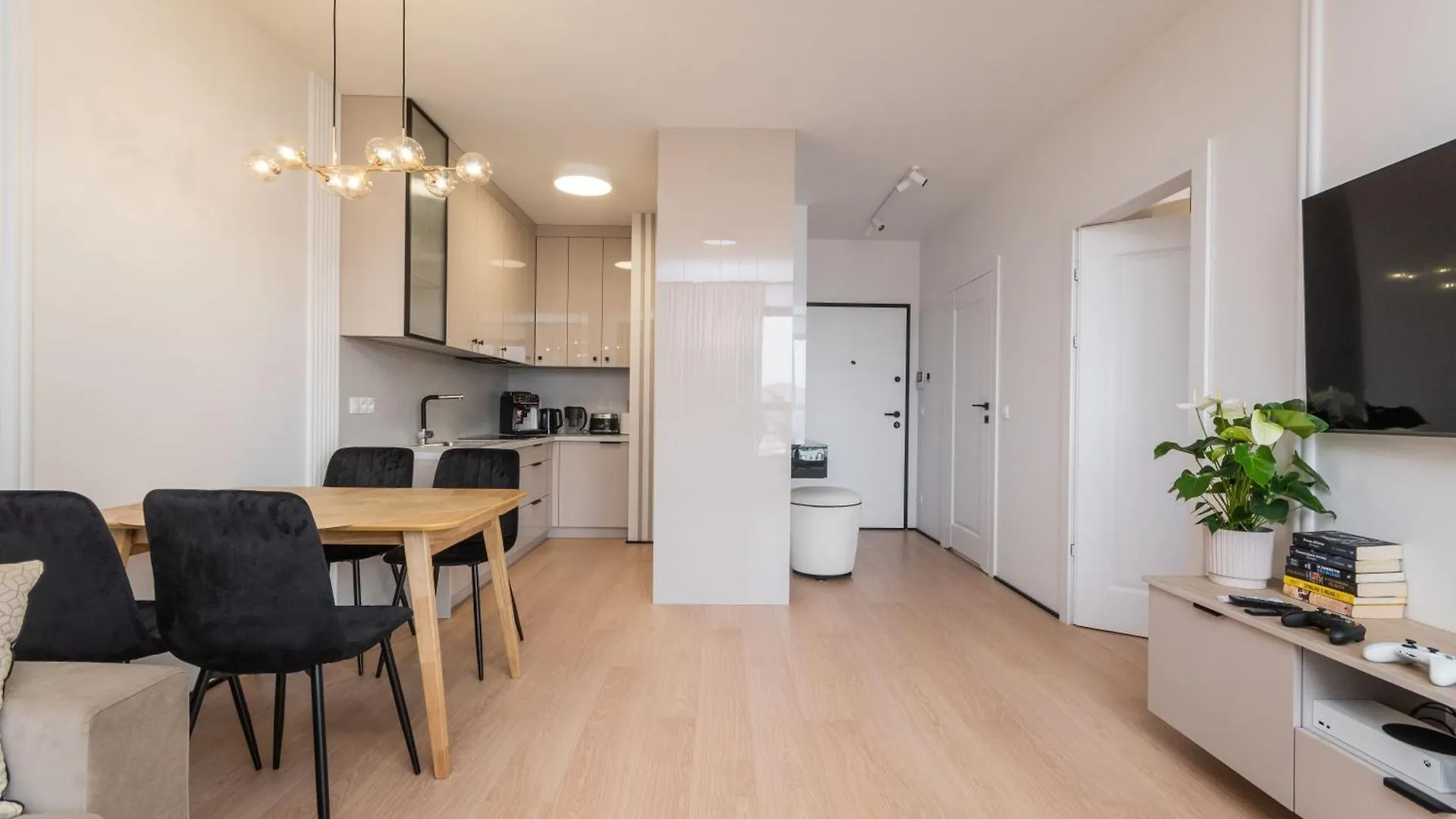 Doki - Luxury Voyager By Grand Apartments Gdansk 0*,  Poland